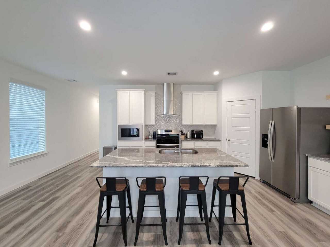 10415 Hadley Park Trl - Photo 7 of 33