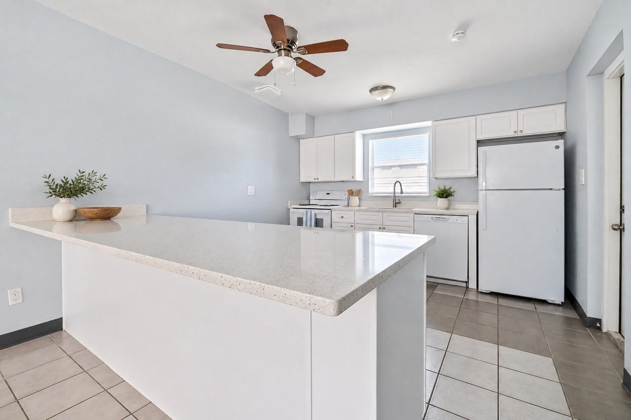 140 112th Avenue B #5 - Photo 7 of 26