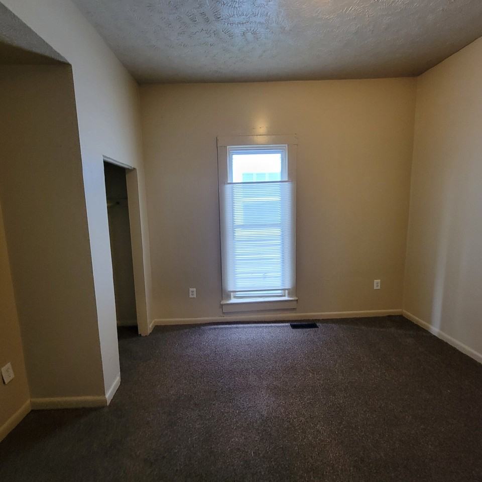 26 E Regent St - Photo 7 of 7