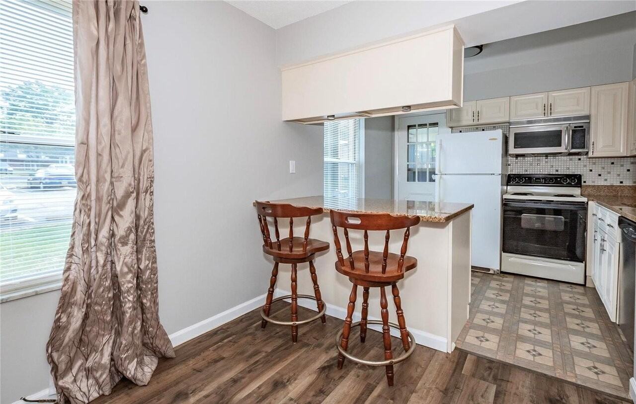 1698 Herault Pl - Photo 5 of 17