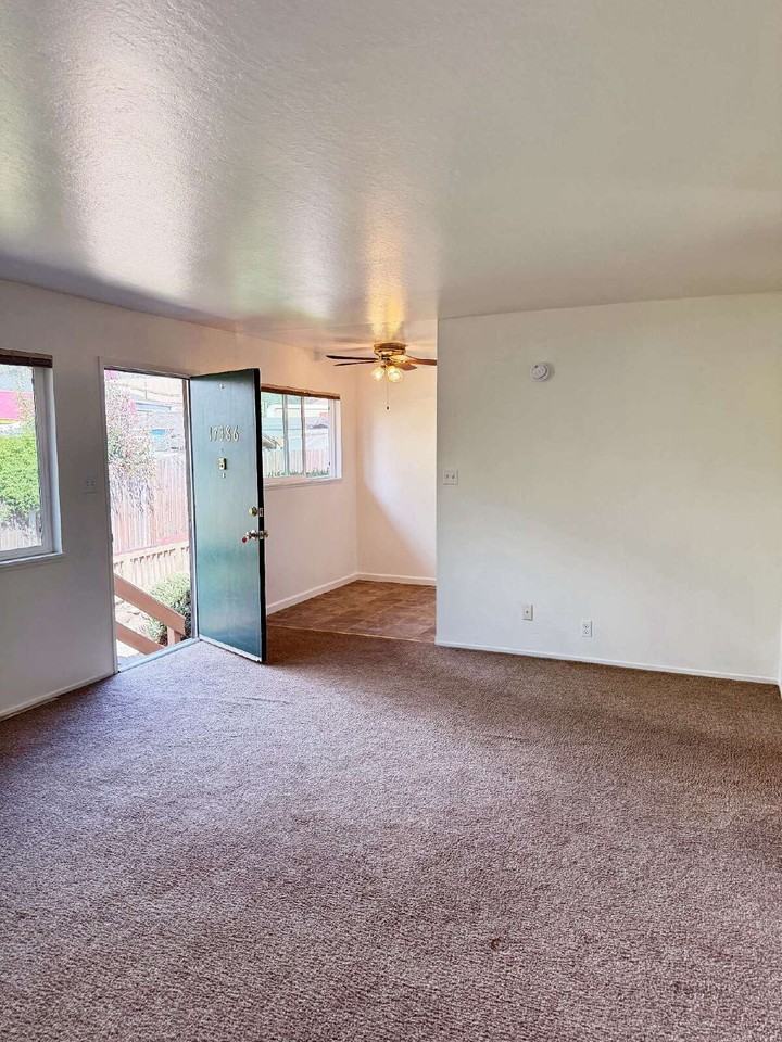 17386 Highway 12 - Photo 4 of 19