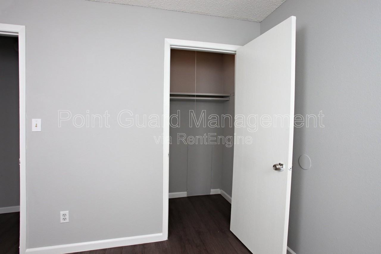 1212 S Longfellow St #205 - Photo 7 of 8