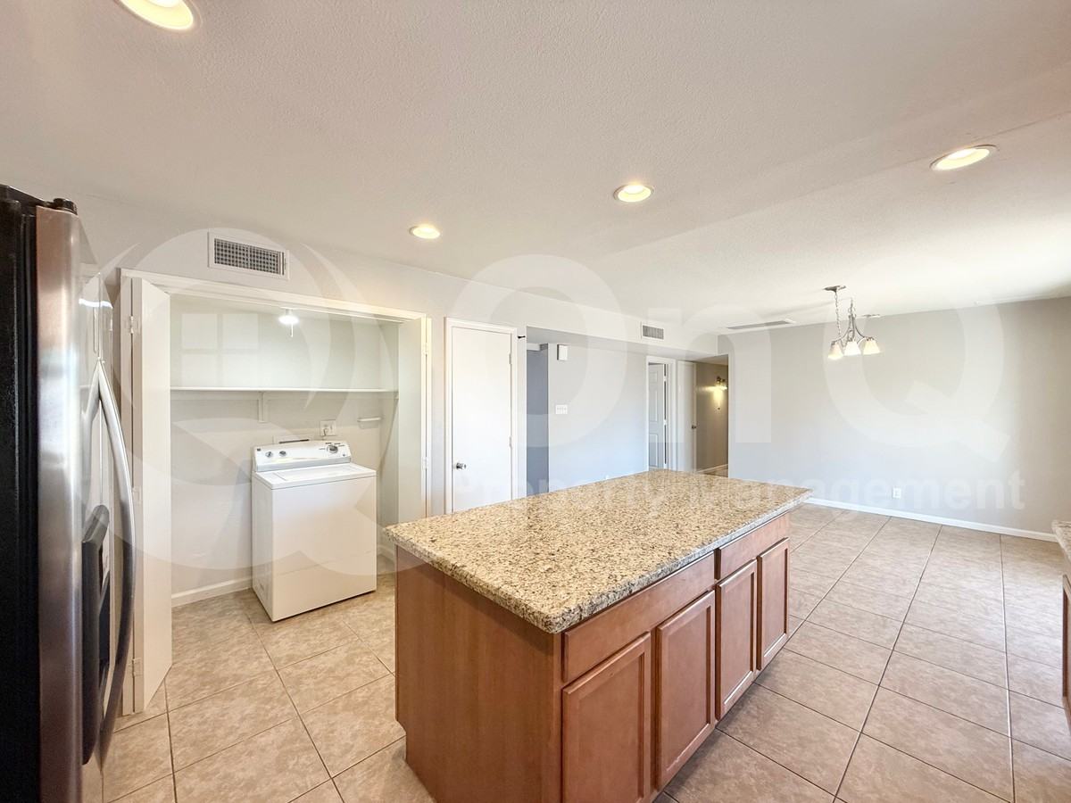 1307 W Elna Rae St - Photo 7 of 21