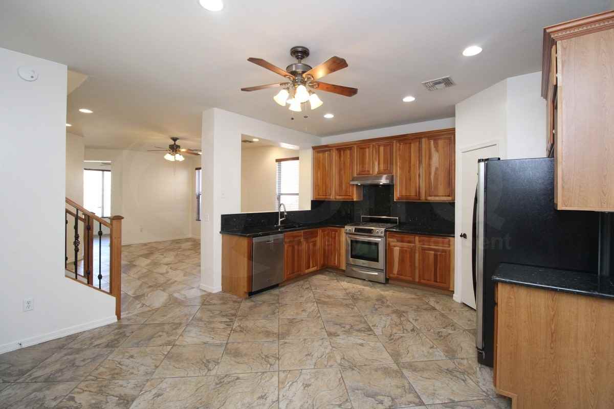 7652 E Valley Overlook Dr - Photo 3 of 24