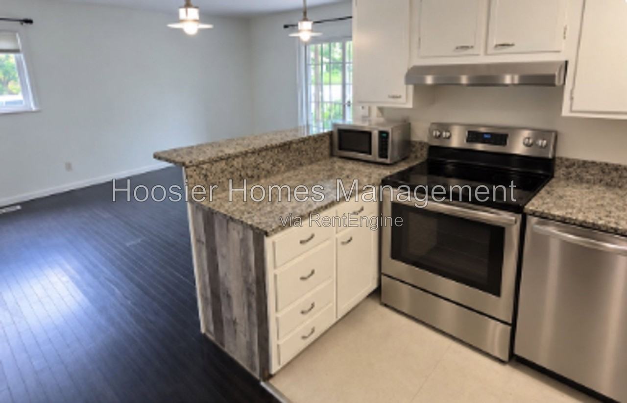 770 E 61st St #1 - Photo 4 of 20