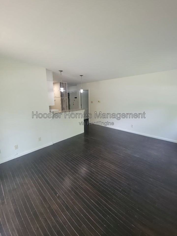770 E 61st St #1 - Photo 7 of 20