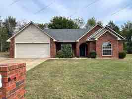 featured image of 1475 Eastgate Dr