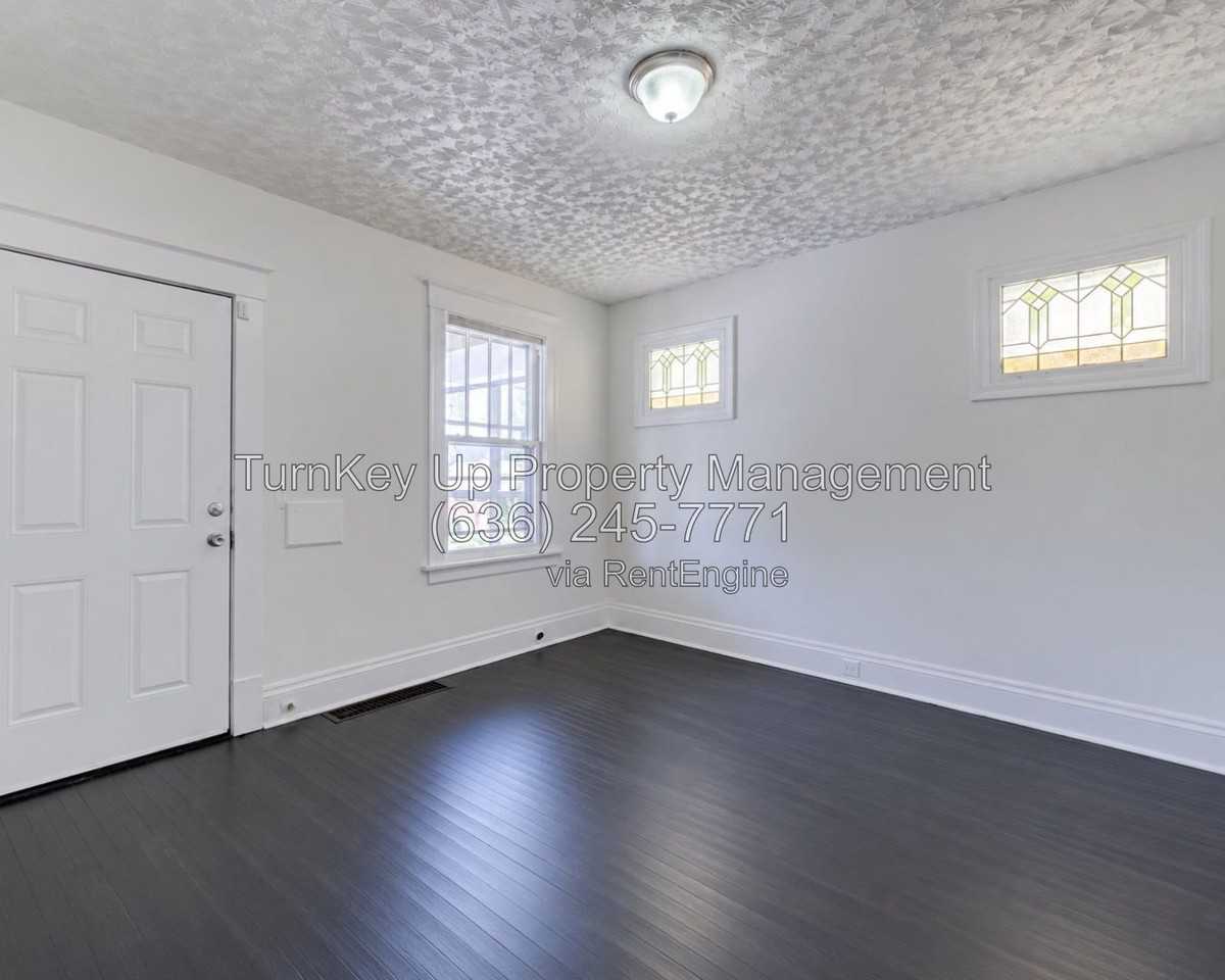 6997 Edison Ave - Photo 7 of 14