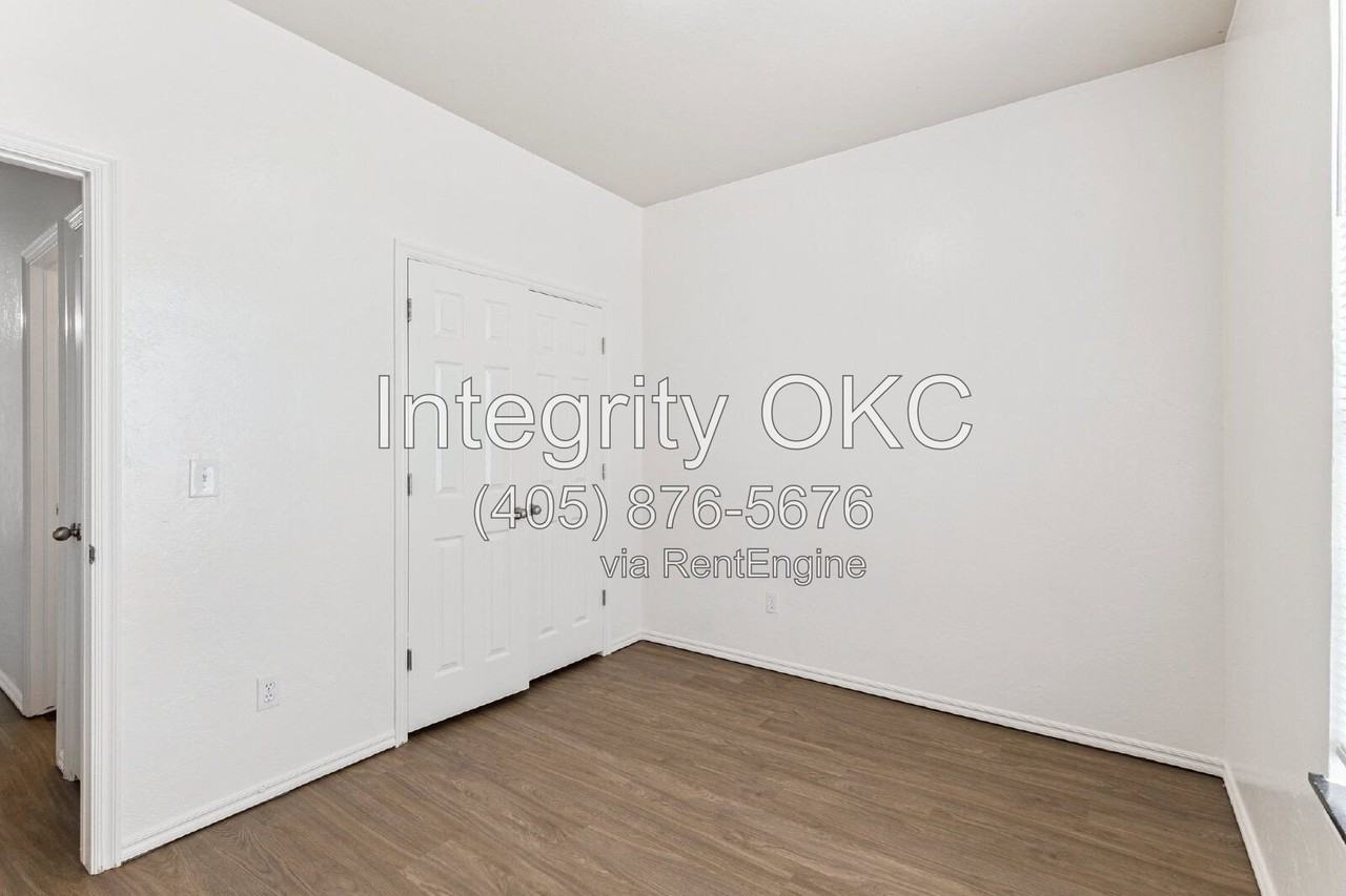 1503 Tahoe Ln - Photo 4 of 35