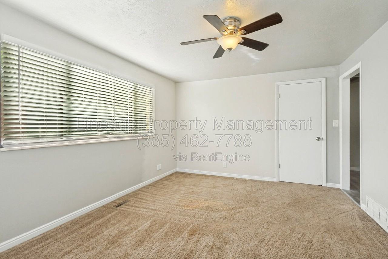 757 Boughton St - Photo 4 of 25