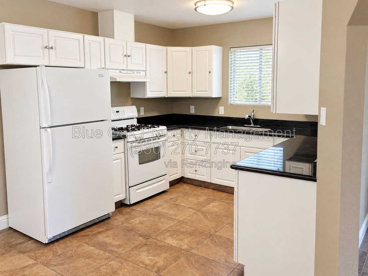 1731 Normal Ave - Photo 4 of 12