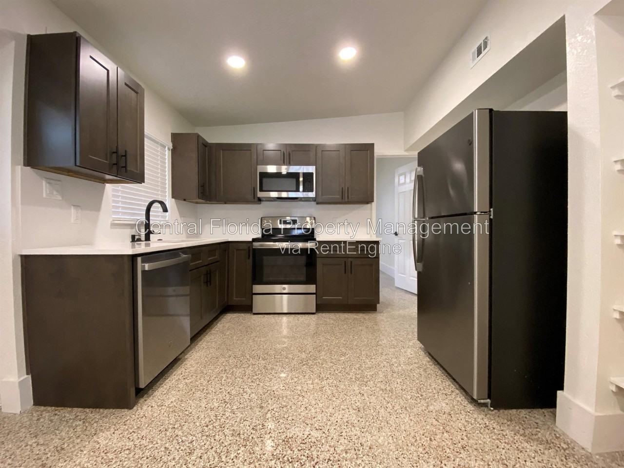 55 W Harding St - Photo 3 of 14