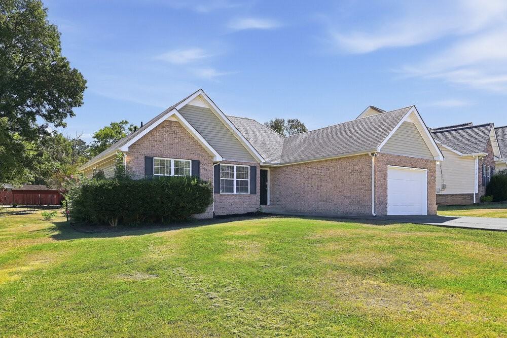 597 Butternut Trce - Photo 2 of 16