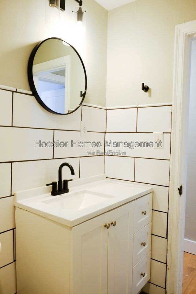 4225 Crittenden Ave #4225 - Photo 5 of 11