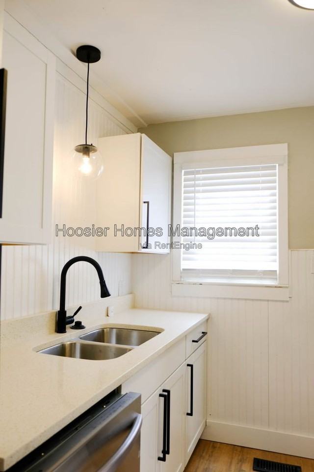 4225 Crittenden Ave #4225 - Photo 7 of 11