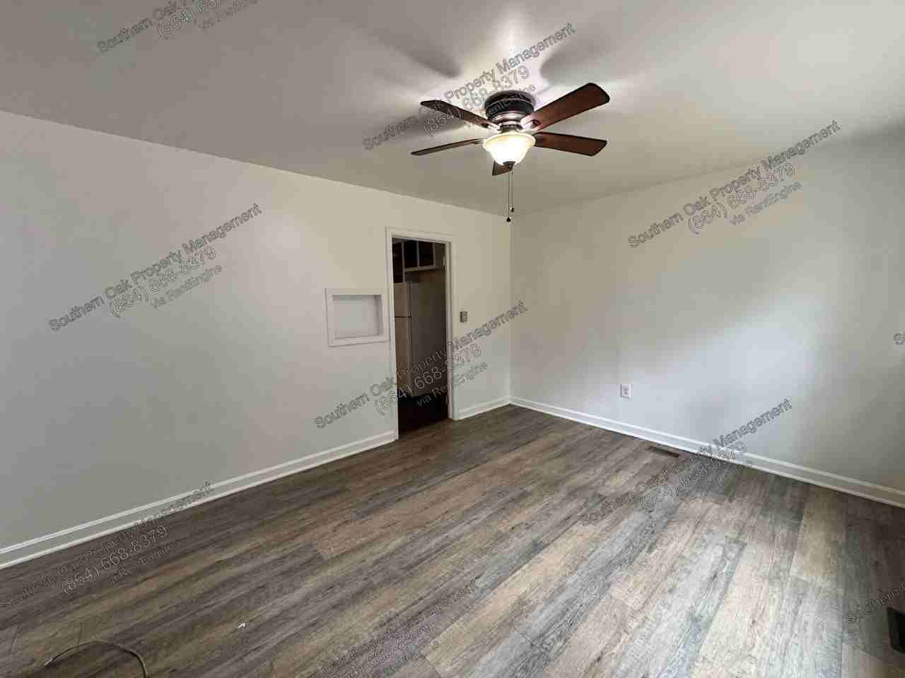 804 E Grady St - Photo 3 of 25