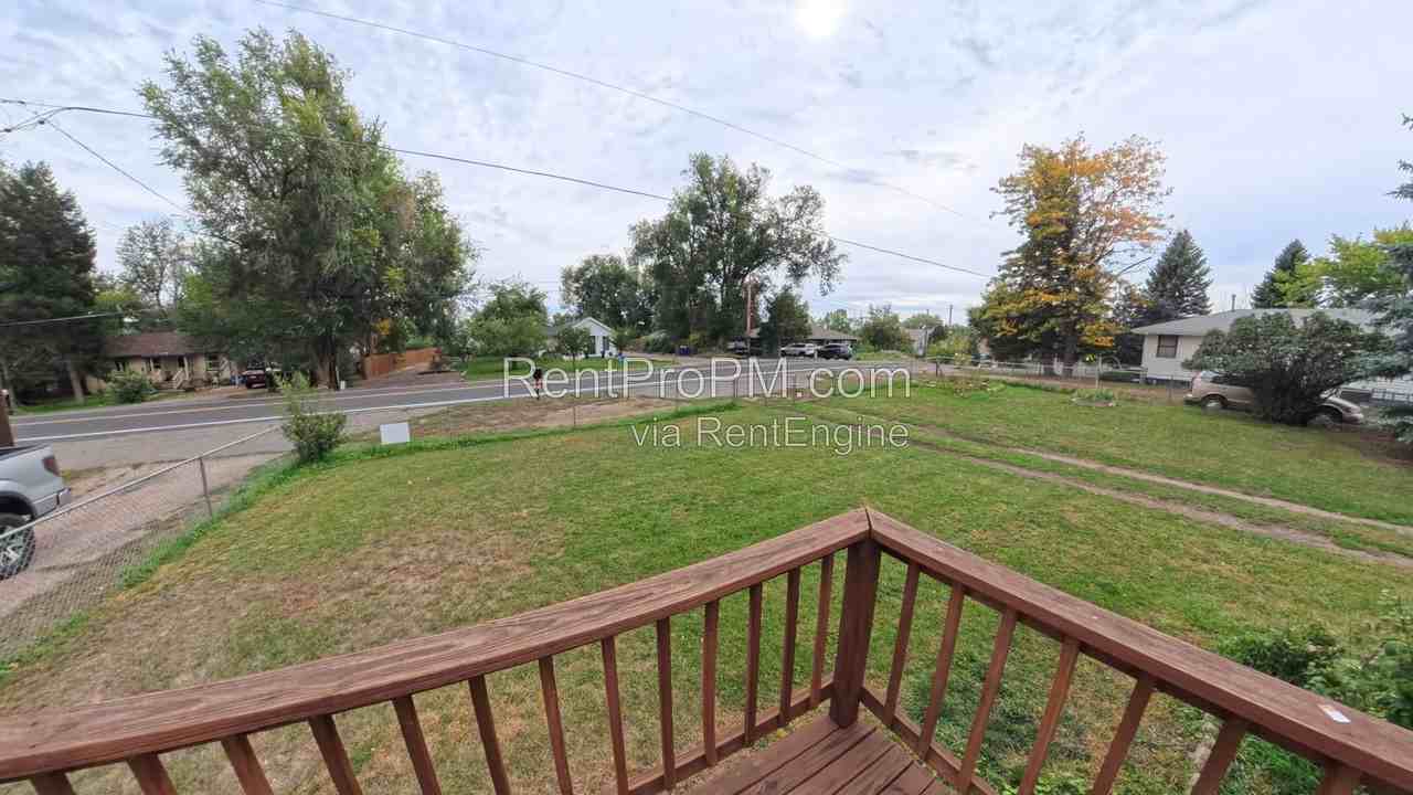 515 N Sunset St - Photo 4 of 18