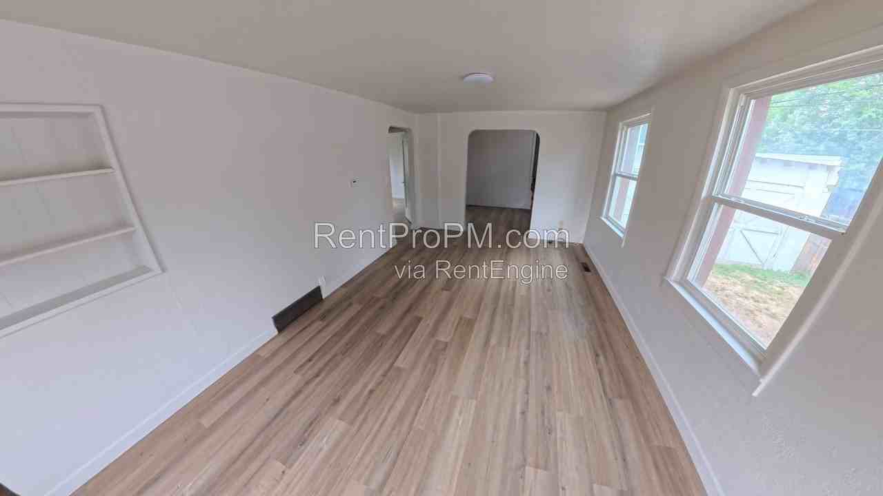 515 N Sunset St - Photo 6 of 18