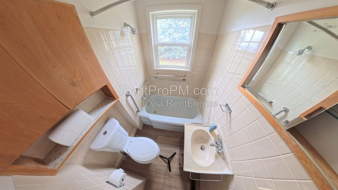 515 N Sunset St - Photo 7 of 18