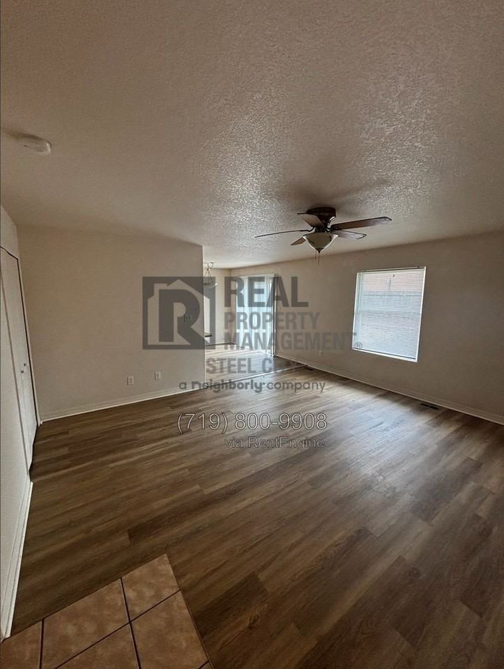 966 S Sweetwater Dr - Photo 3 of 18