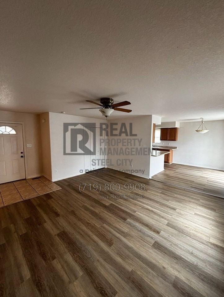 966 S Sweetwater Dr - Photo 4 of 18