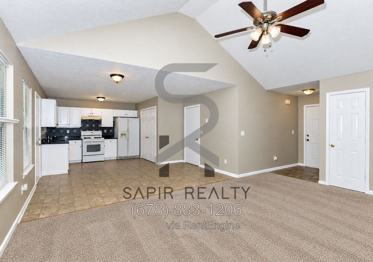 4801 Creekside Pl - Photo 3 of 16