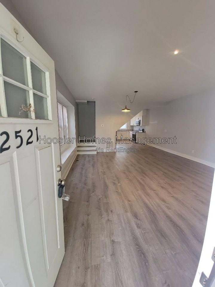 2521 N College Ave #1 - Photo 2 of 21
