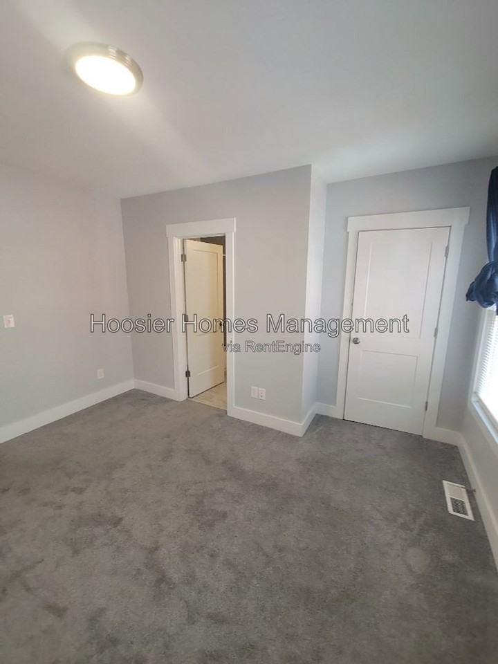 2521 N College Ave #1 - Photo 7 of 21