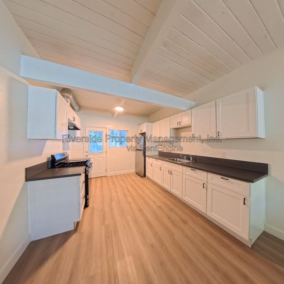 3581 Chicago Ave #N - Photo 5 of 13