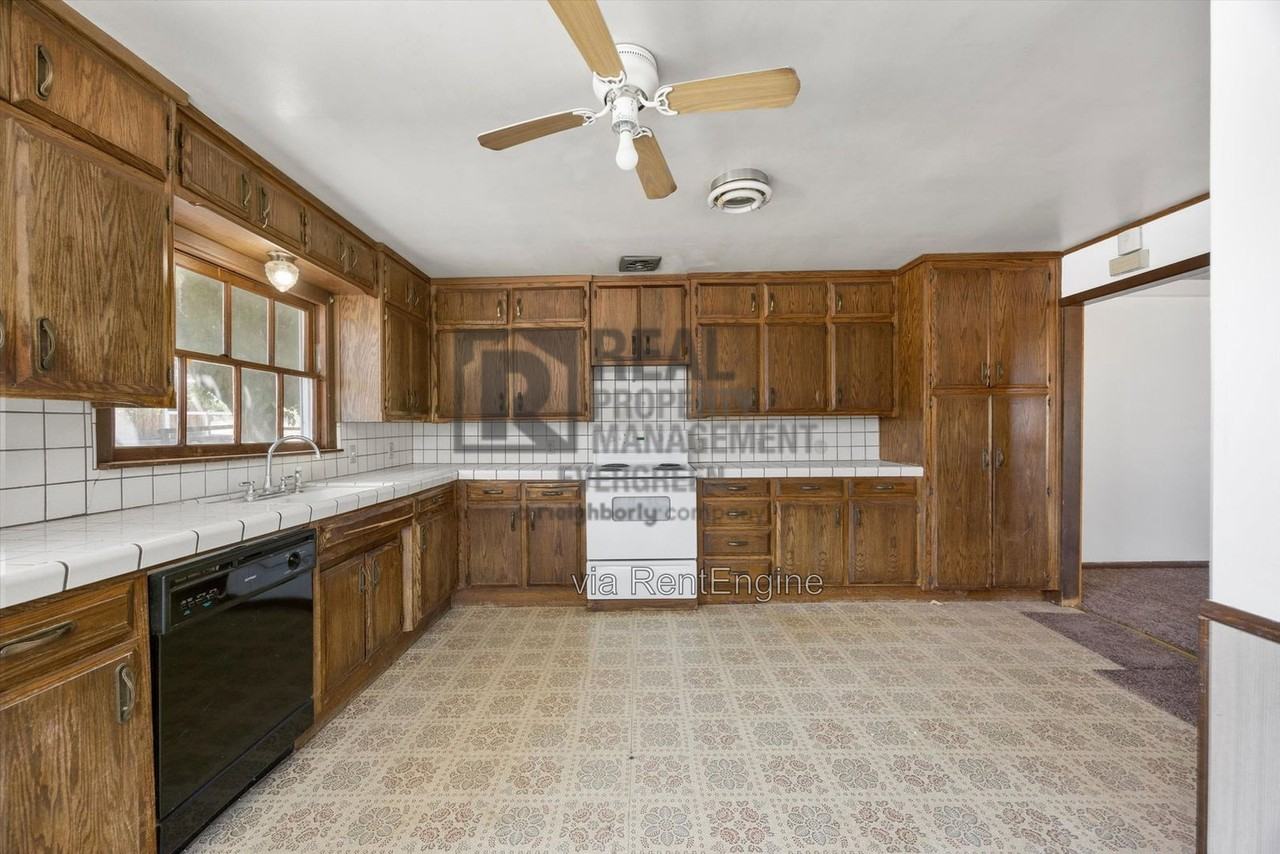 27215 Avenue 140 - Photo 5 of 38