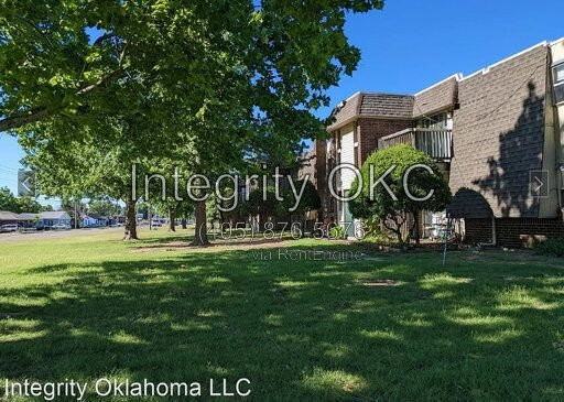 3911 N Rockwell Ave #235