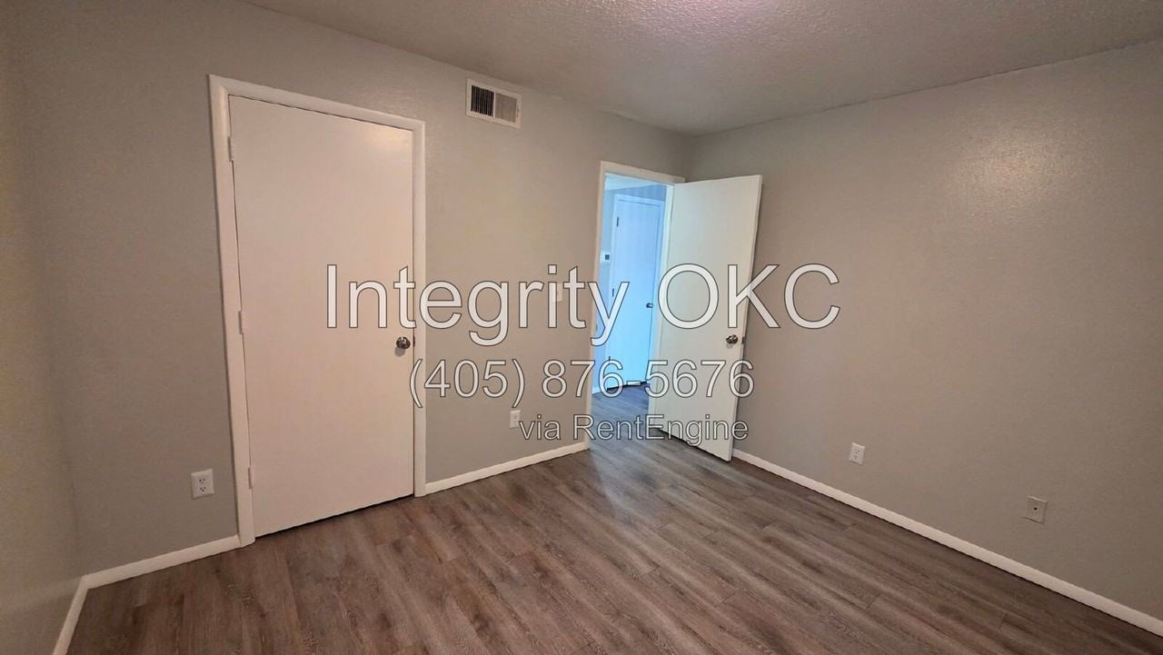 3911 N Rockwell Ave #235 - Photo 5 of 19