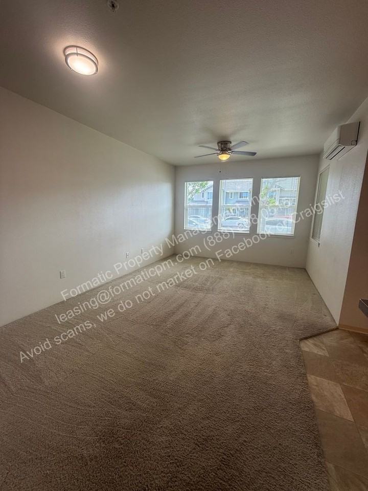 550 Kamaaha Ave #503-503 - Photo 3 of 16