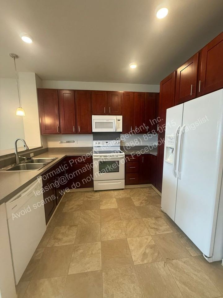 550 Kamaaha Ave #503-503 - Photo 5 of 16