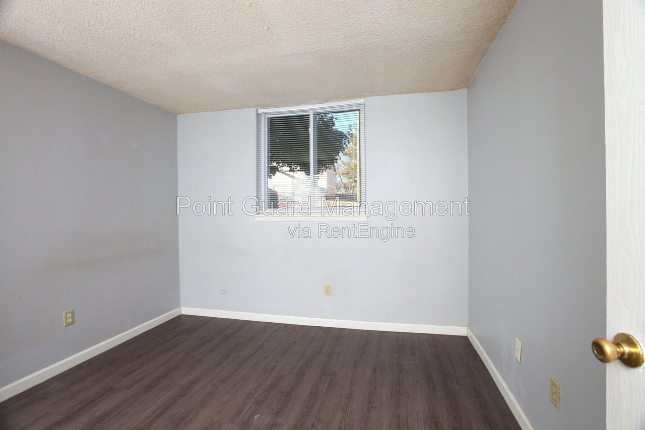 1212 S Longfellow St #206 - Photo 7 of 9