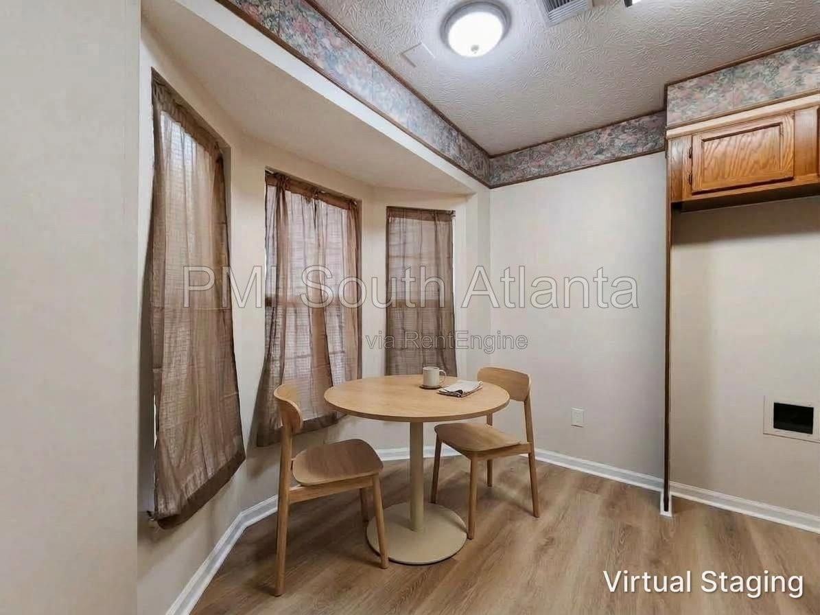 5640 Waterford Ct - Photo 6 of 27