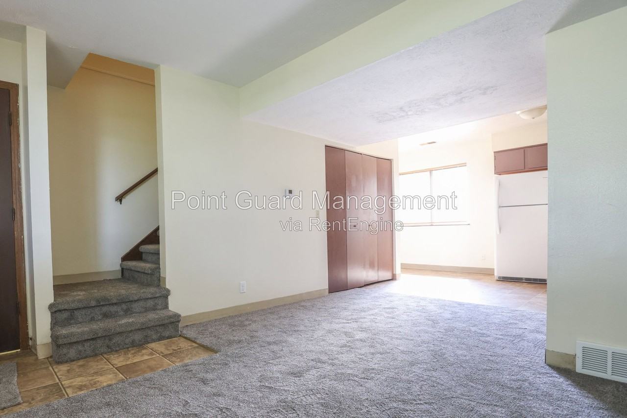 3012 S 68th Ct - Photo 3 of 20