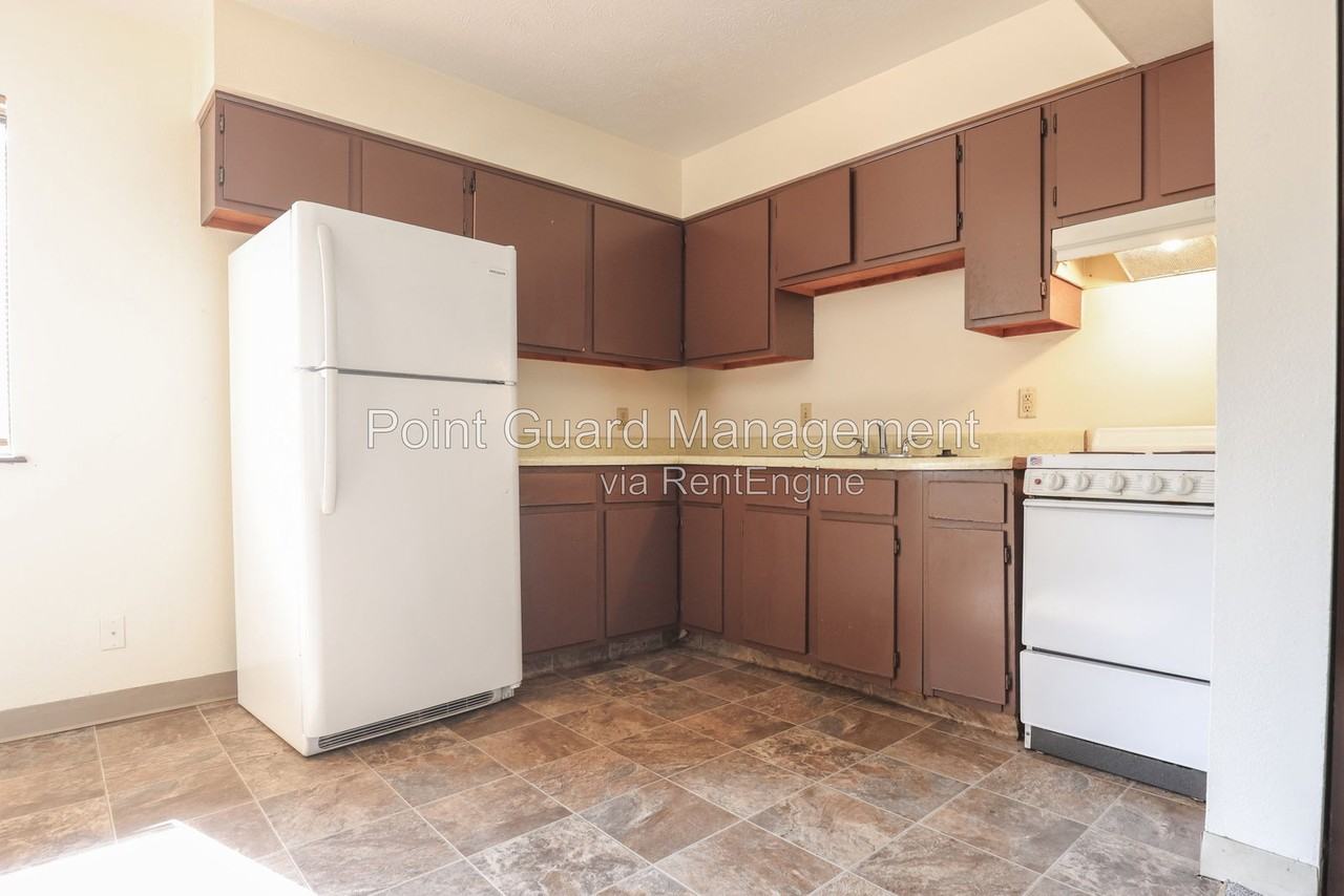 3012 S 68th Ct - Photo 4 of 20