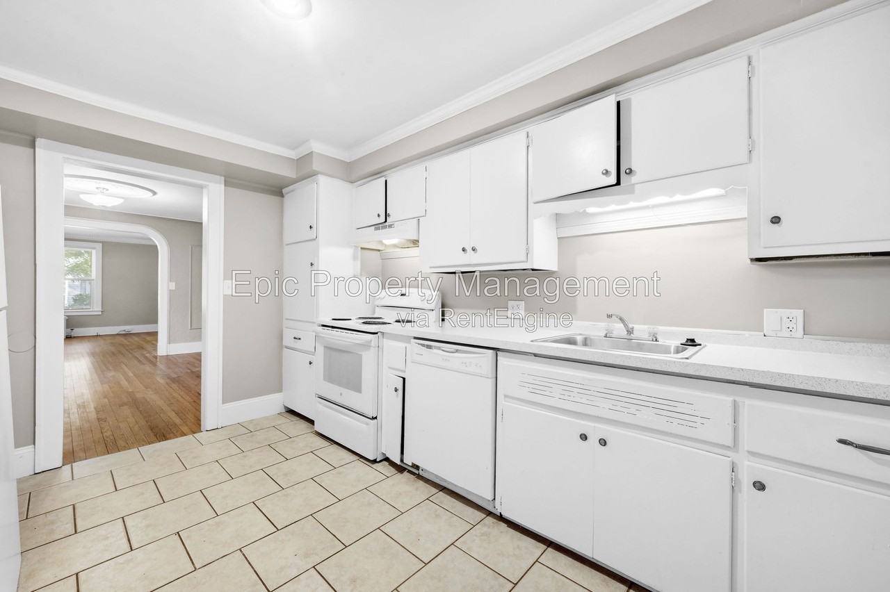 17 Moross St #1 - Photo 3 of 10