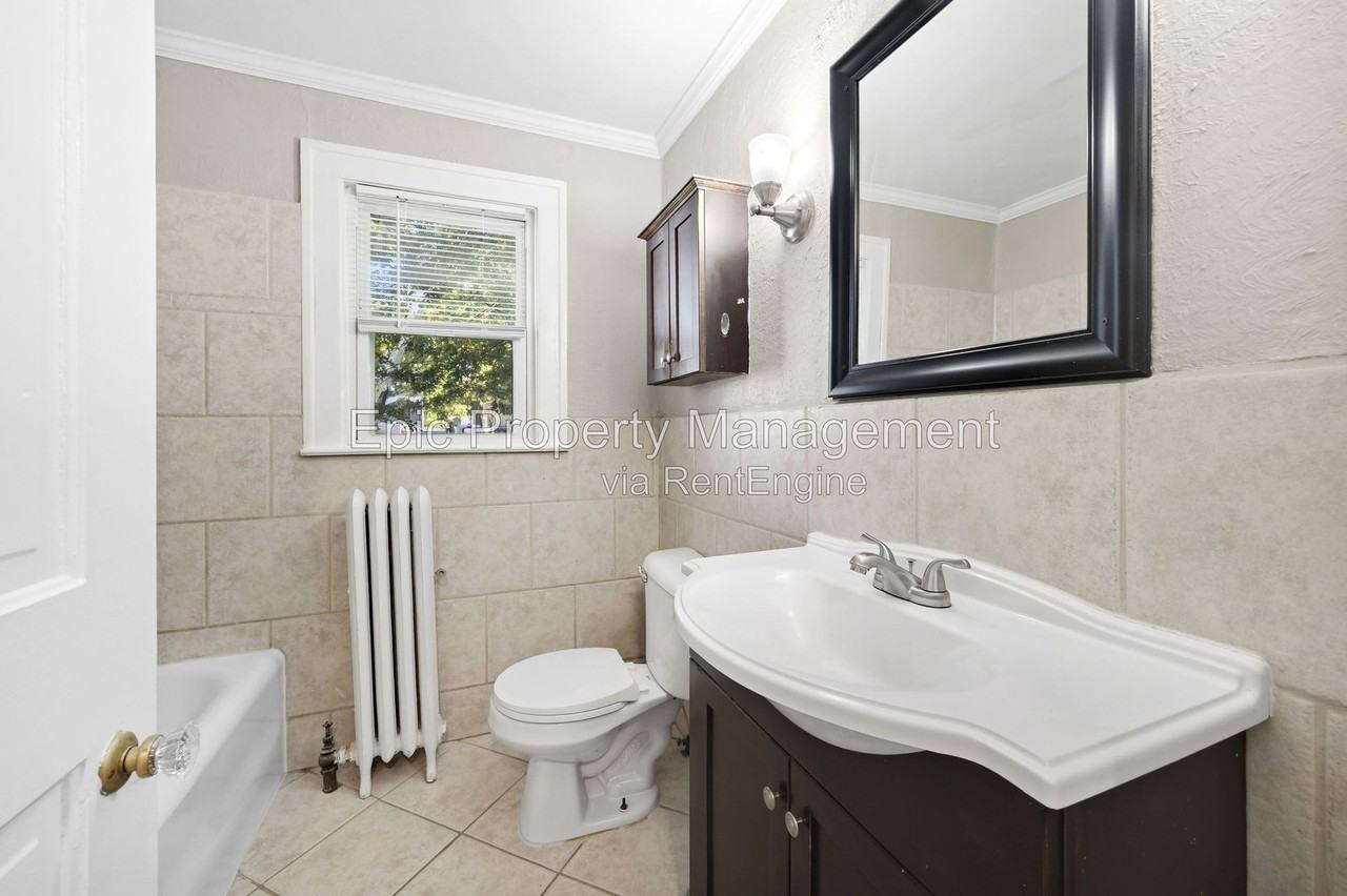17 Moross St #1 - Photo 4 of 10