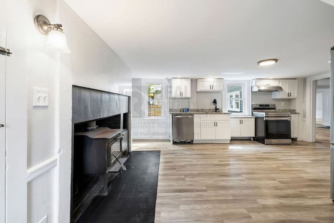 3 Portsmouth Ave - Photo 6 of 47