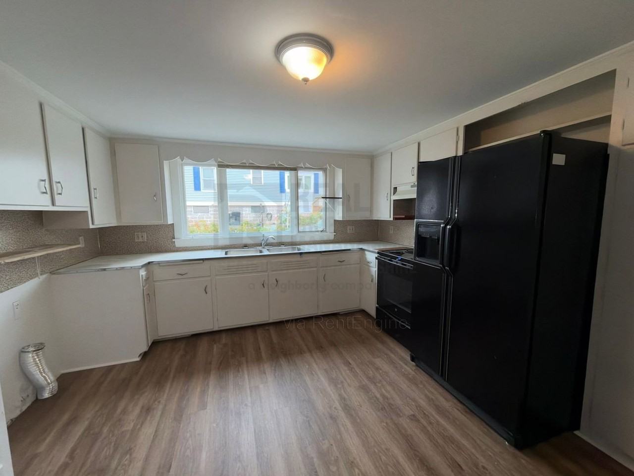 228 Main St - Photo 2 of 21