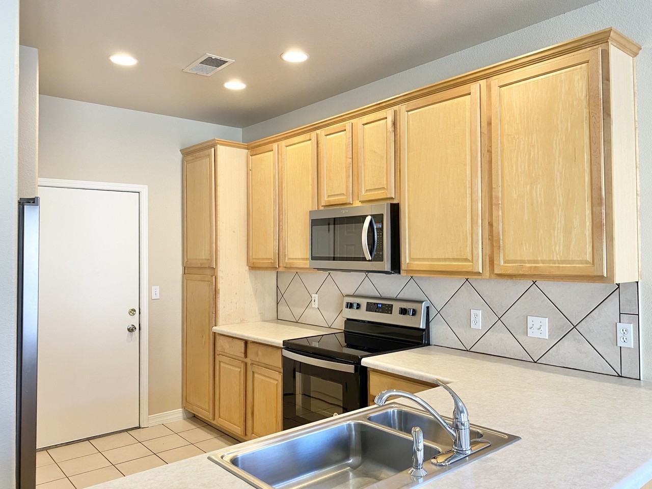 4568 Prestige Pt - Photo 6 of 25