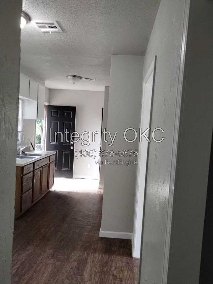 1438 Sw Binkley St - Photo 5 of 13
