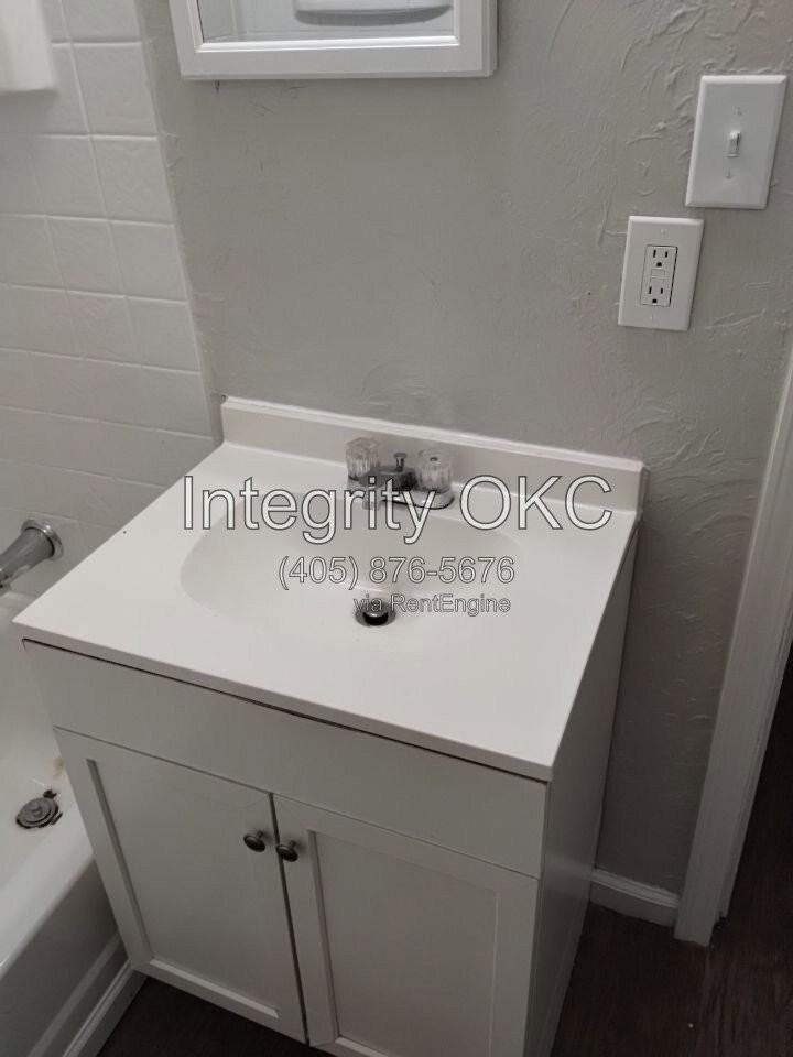 1438 Sw Binkley St - Photo 6 of 13