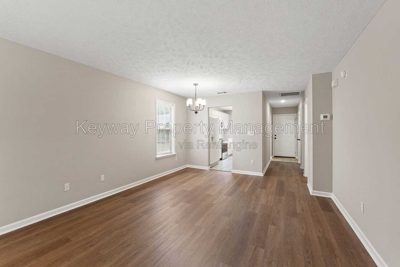 858 Pawley Ct - Photo 6 of 17