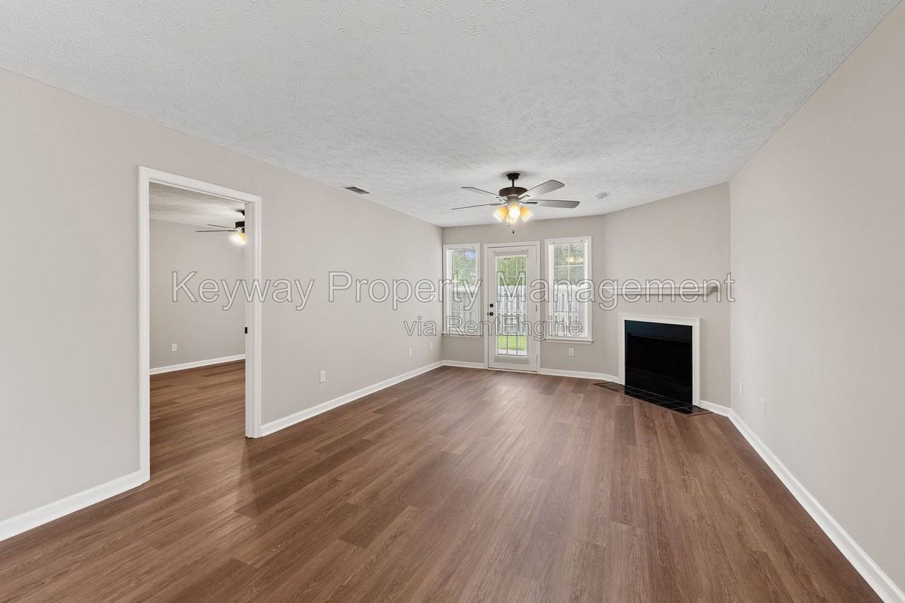 858 Pawley Ct - Photo 7 of 17