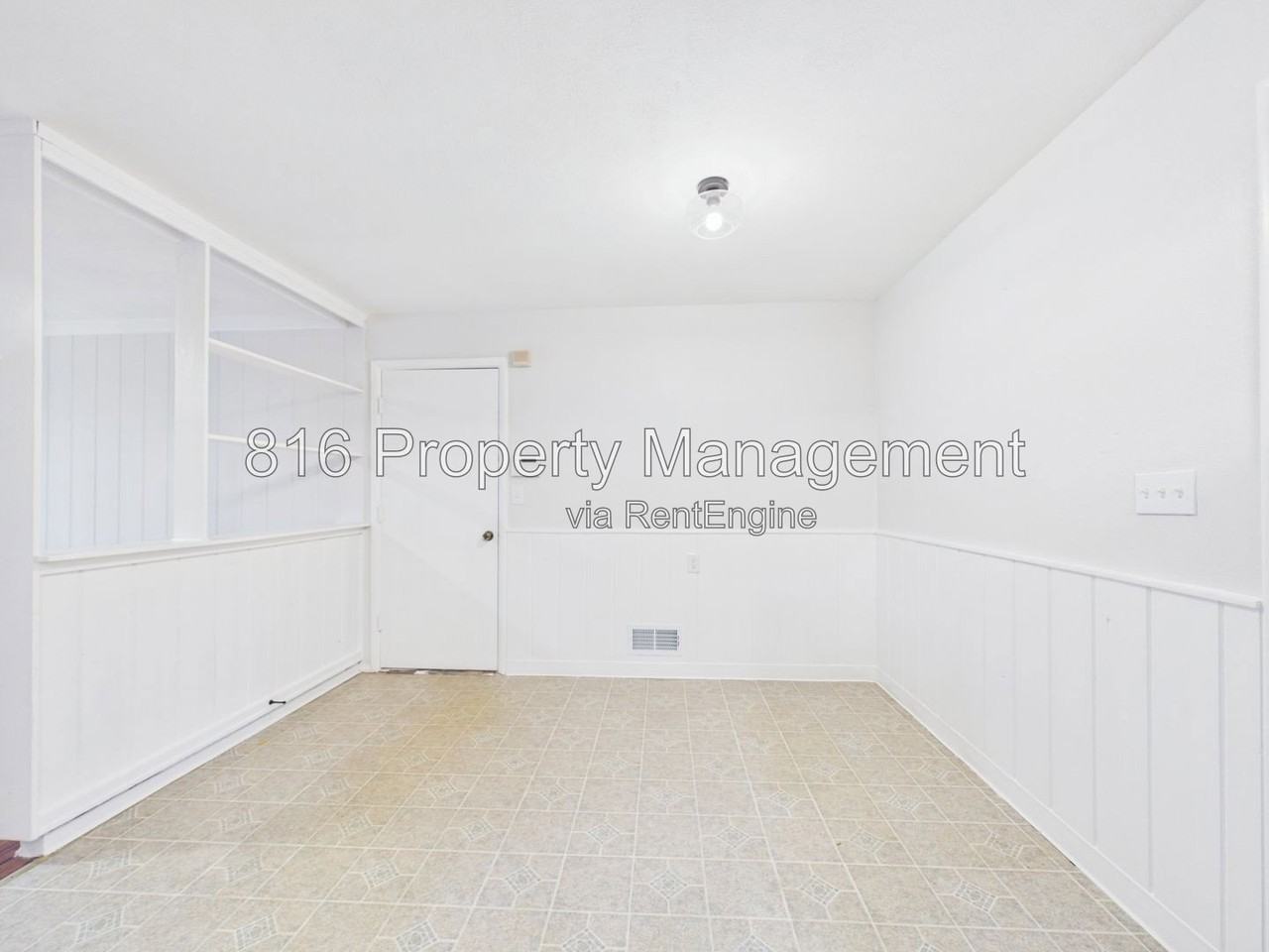 4633 Kensington Ave - Photo 6 of 29