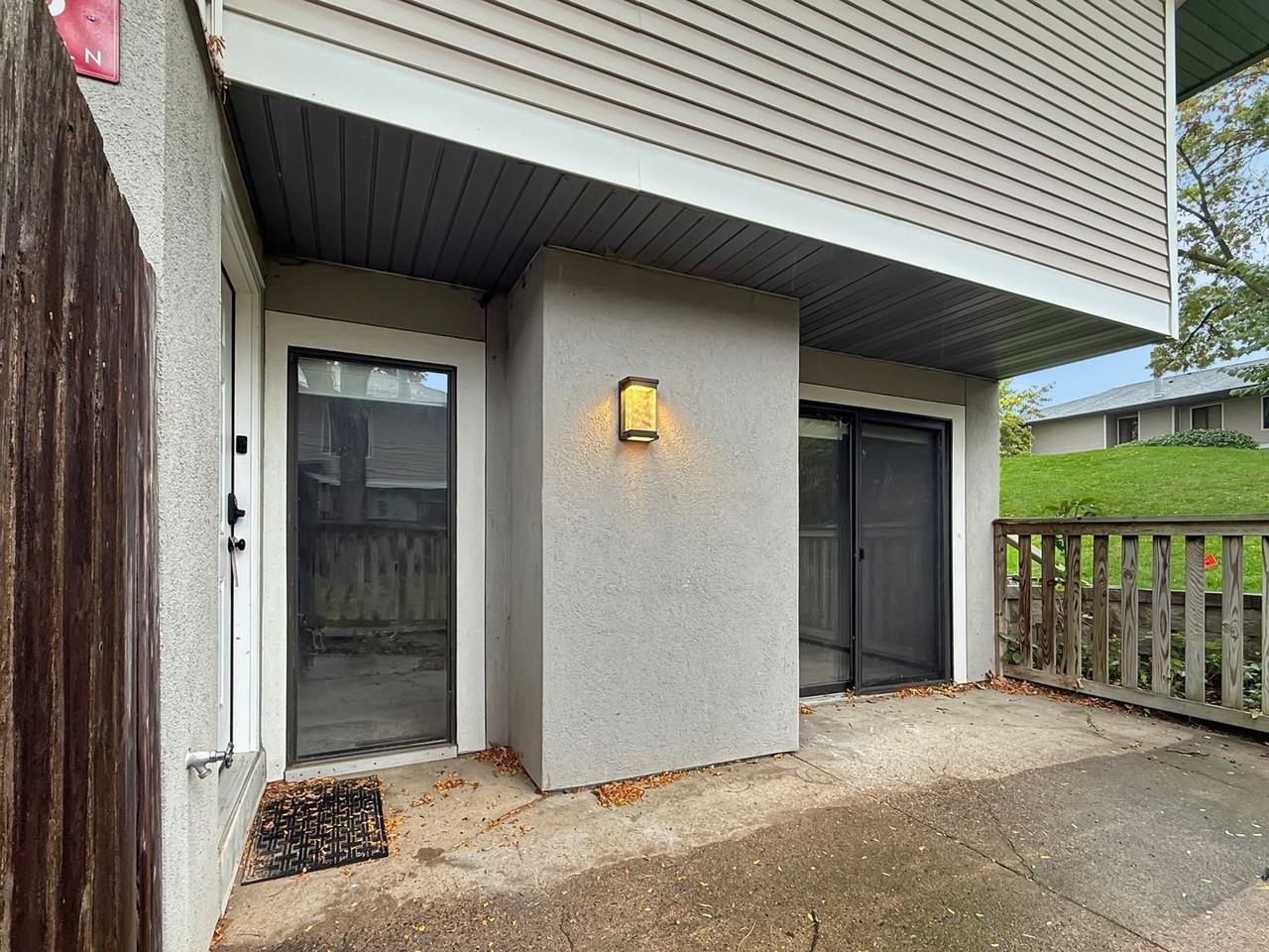 1218 Landmark Trl N - Photo 2 of 20
