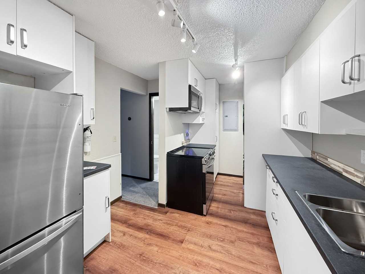 1218 Landmark Trl N - Photo 7 of 20